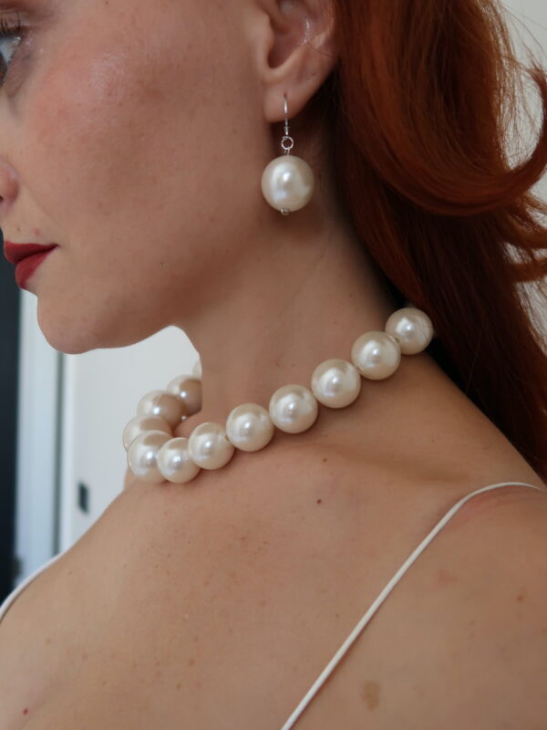 Heartbreaker Asymmetrical Pearl Set - Image 5