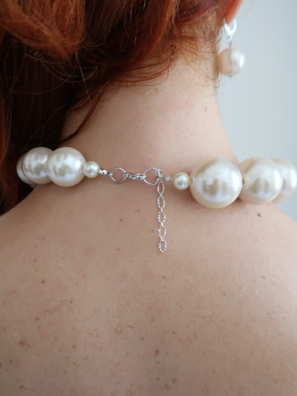 Heartbreaker Asymmetrical Pearl Set - Image 7