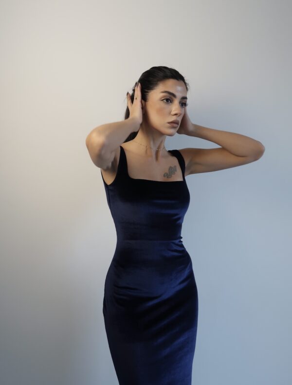 Marigold Velvet Dark Blue Midi Dress - Image 3